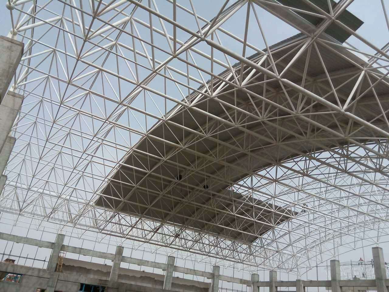 高层钢构造的支撑布置跟构造需要符合哪些标准